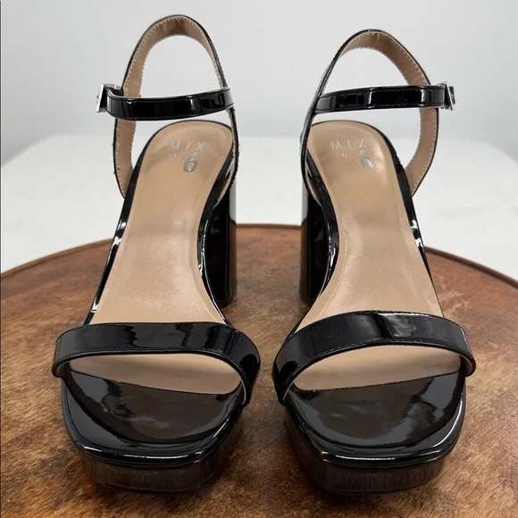 Mix No 6 Shoes Wm 8.5 Wide Sundra Black Faux Patent Leather Sandals Block Heel - Picture 2 of 11